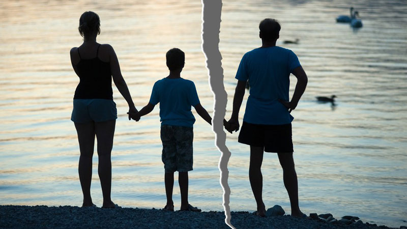أثر غياب الأب عن الأسرة وتربية الأبناء
