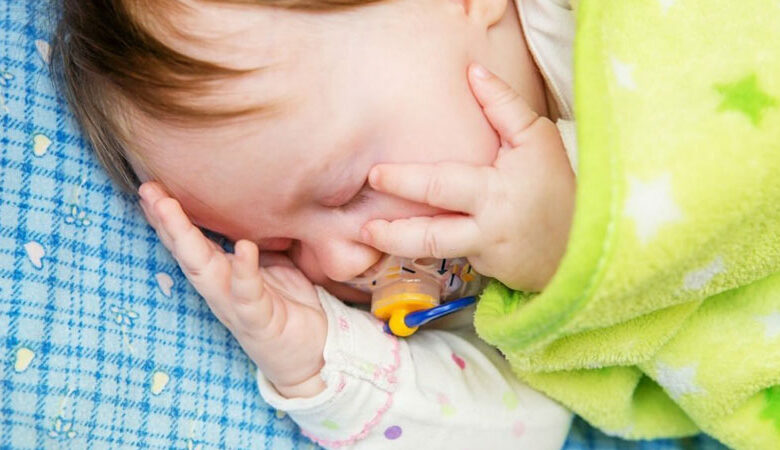الرضاعة الطبيعية تحمي من التهابات الأذن الوسطى