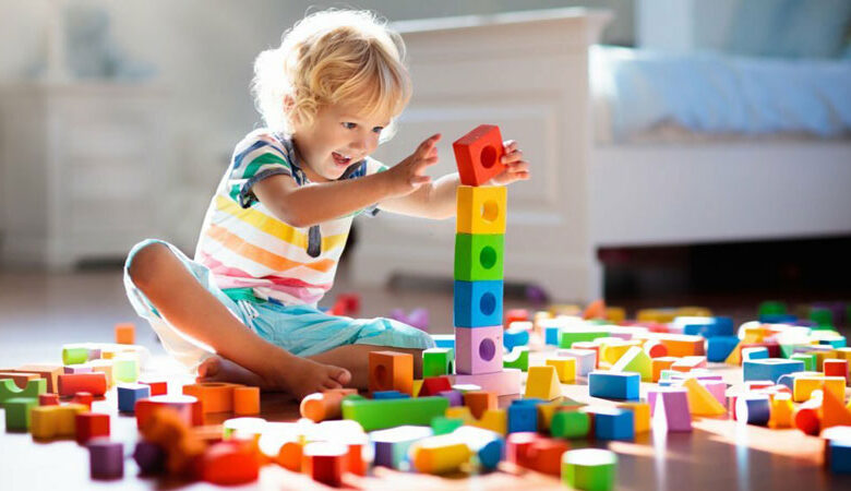 كيف تلعب الألعاب دور في نمو وتطوير أطفالنا
